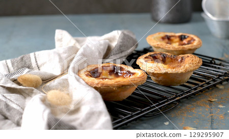 Pastel de Nata 129295907