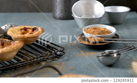 Pastel de Nata 129295911