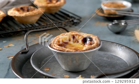 Pastel de Nata 129295912