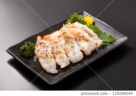 Grilled red shrimp [from Argentina] 129296044