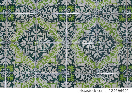 Portuguese glazed tiles 136 Portuguese glazed tiles 136 129296605