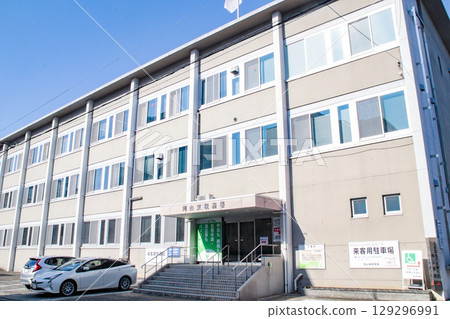 Okayama Higashi Tax Office / 3 Tenjincho, Kita-ku, Okayama City, Okayama Prefecture Okayama Higashi Tax Office / 3 Tenjincho, Kita-ku, Okayama City, Okayama Prefecture 129296991