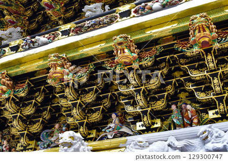 [Tochigi] The Gate of Nikko Toshogu Shrine: Feel the Weight of History 129300747