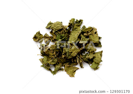 Dried gotu kola herb leaves Dried gotu kola herb leaves 129301170