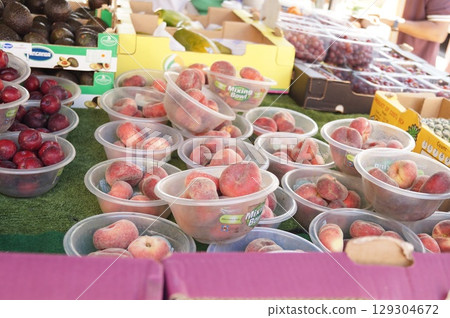 英國水果攤上的桃子 英國水果攤上的桃子 129304672