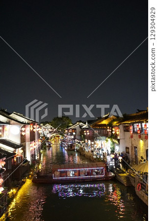 Night view of Shantang Street, Suzhou, China 129304929