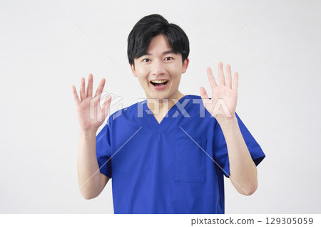 醫生，護士，牙醫，護理員，男性，驚訝，白色背景 129305059