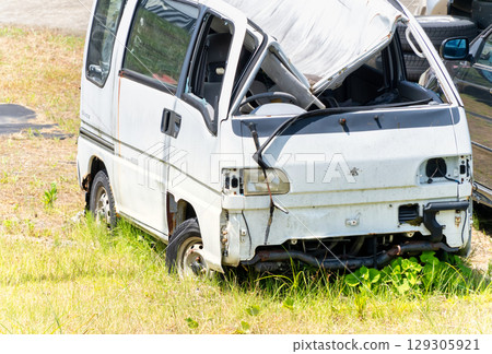 Accident cars and scrap 129305921