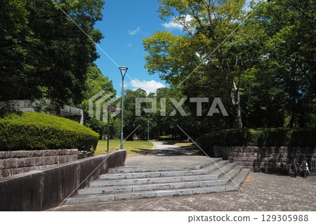 Scenery in Kameyama Park, Yamaguchi Prefecture 129305988