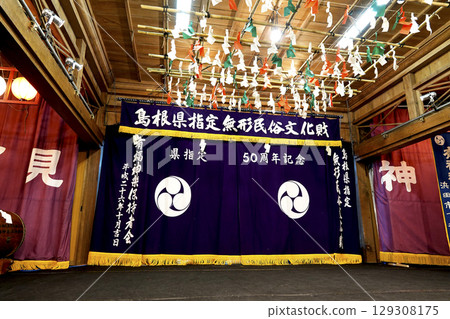 Iwami Kagura (Night Kagura) Shrine worship hall venue Stage decoration before the performance 129308175