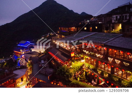 台灣九份阿妹茶館的燈籠 台灣九份阿妹茶館的燈籠 129309706