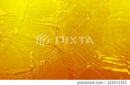 黃色水面：重疊的漣漪 129311361