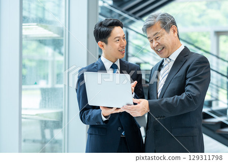 Meeting business people Meeting business people 129311798