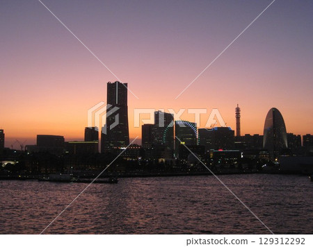 橫濱港夜景 港未來 橫濱港夜景 港未來 129312292