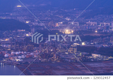 Shunan Industrial Complex and Factory Night View, Yamaguchi Prefecture Shunan Industrial Complex and Factory Night View, Yamaguchi Prefecture 129312457