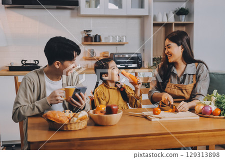 Family spends their free time together 129313898