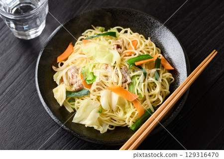 Salt fried noodles 129316470