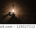 A lantern that glows in the dark 129317112