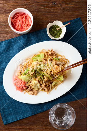 Sauce Fried Noodles 129317206