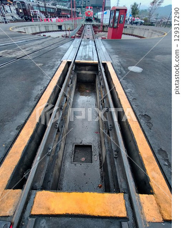 灰渣處理坑“灰坑”和“轉盤” 129317290