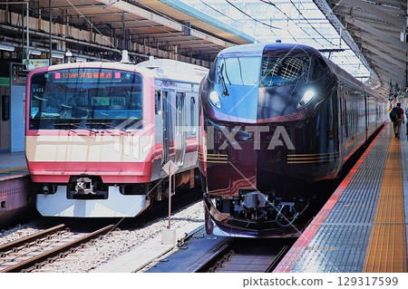 E655係與E531系紅色列車在東京車站相遇 129317599