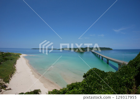 角島大橋與廣闊的大海（魚眼鏡頭） 129317955