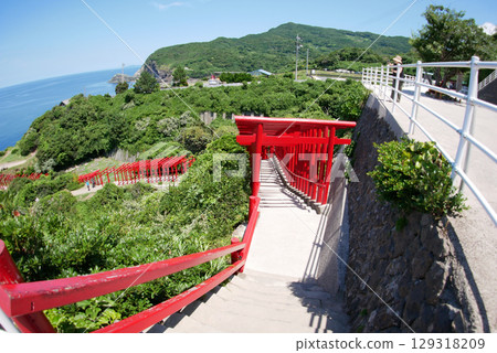 Scenery of Motonosumi Shrine in Nagato City, Yamaguchi Prefecture (fisheye lens) Scenery of Motonosumi Shrine in Nagato City, Yamaguchi Prefecture (fisheye lens) 129318209
