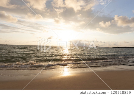 美麗的海灘日落 129318839