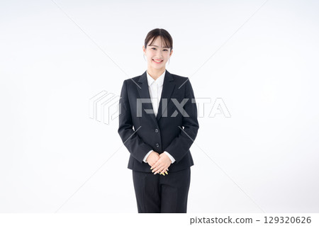 年輕的商界女強人 129320626