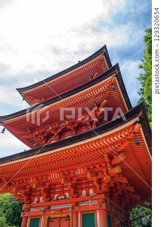 竹生島寶嚴寺的三重塔 129320654