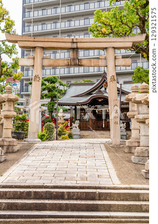 Kobe Eight Shrine Pilgrimage: Hachinomiya Shrine / Rokunomiya Shrine (eighth/sixth of the eight Ikuta Deity Shrines) Torii (village guardian shrine) Kusunokicho, Chuo Ward, Kobe City Kobe Eight Shrine Pilgrimage: Hachinomiya Shrine / Rokunomiya Shrine (eighth/sixth of the eight Ikuta Deity Shrines) Torii (village guardian shrine) Kusunokicho, Chuo Ward, Kobe City 129321575