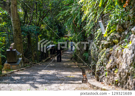 [#Okinawa] Shuri Kinjo Town Stone-paved Street 129321689