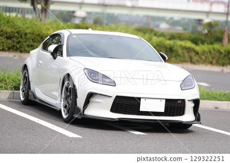 White domestic sports car image White domestic sports car image 129322251
