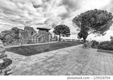 Castle ruins Castle ruins 129328704
