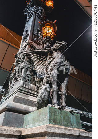 Kirin statue at Nihonbashi (night view) 129330442