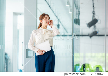 辦公室業務的女人 129330676