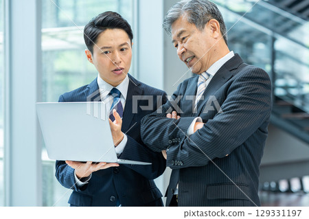 Meeting business people Meeting business people 129331197