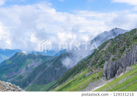 [Mountain Materials] View from Sessho Hut and Mount Yari [Nagano Prefecture] 129331218