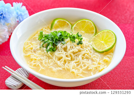 instant pork ramen instant pork ramen 129331293