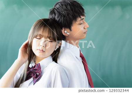高中生 129332344