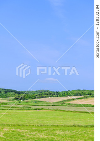 沿著冰緣路,可以欣賞索亞山的壯麗景色 沿著冰緣路,可以欣賞索亞山的壯麗景色 129332594