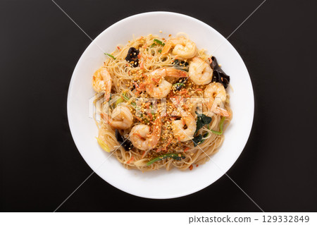 Chao Mi Fen (Taiwanese fried rice noodles with dried shrimp) 129332849