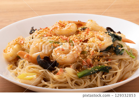 Chao Mi Fen (Taiwanese fried rice noodles with dried shrimp) Chao Mi Fen (Taiwanese fried rice noodles with dried shrimp) 129332853