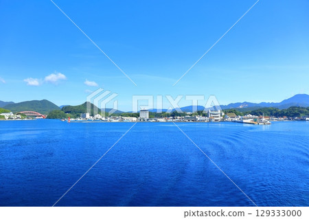 【島根縣】西鄉港綠洲（隱岐島「隱岐西鄉港」）晴朗的天氣，等待微風 129333000