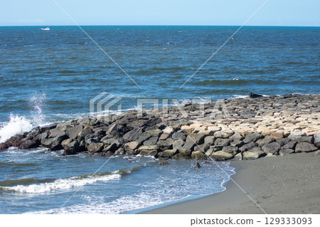 Stonework at Yanagishima Coast in Chigasaki Stonework at Yanagishima Coast in Chigasaki 129333093