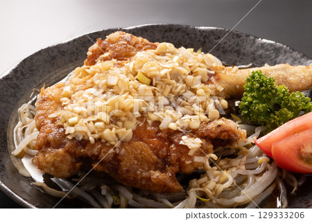 Chicken thigh with bone, Yurinji Chicken thigh with bone, Yurinji 129333206