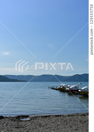 Sand water 129333758