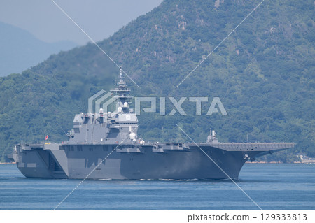The Maritime Self-Defense Force's escort ship Kaga The Maritime Self-Defense Force's escort ship Kaga 129333813
