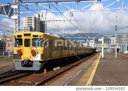 Westbound on the Tokaido Main Line...the old 2000 series Seibu Shinjuku Line train heading towards the Ohmi Railway Westbound on the Tokaido Main Line...the old 2000 series Seibu Shinjuku Line train heading towards the Ohmi Railway 129334162