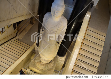 British Museum staircase 129334166